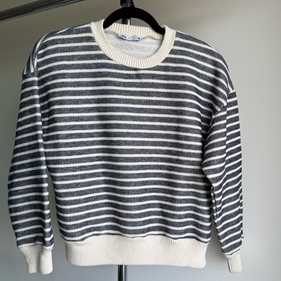 ZARA Crew Neck White Blue Stripe Soft Cotton Blend Sweater Size Small - Picture 8 of 9